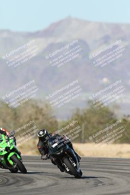 media/Dec-04-2025-Racers Edge (Thu) [[5ebc9f124d]]/3-B Group/1-Session 1 (Turn 7)/